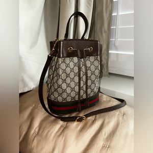 GUCCI Ophidia GG small bucket bag